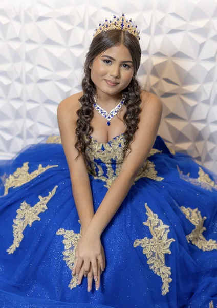 Maquillaje Satinado de Lujo para Quinceañera
